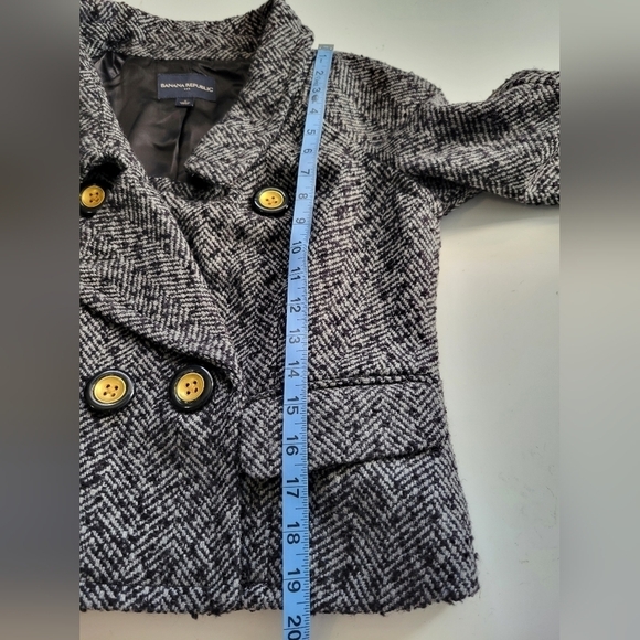 Banana Republic Factory Herringbone Blend Cropped Blazer Size S in Grey/Black - Picture 5 of 10